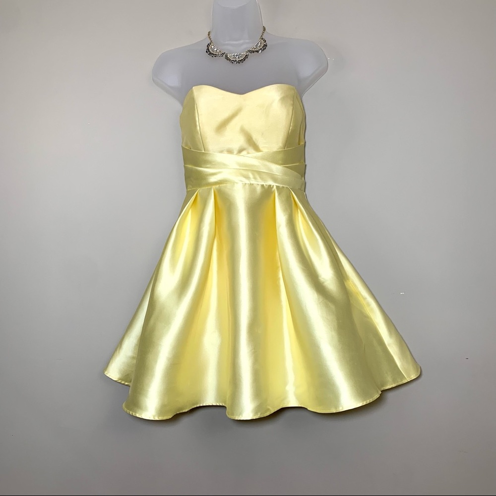 Yellow Gold Satin Strapless Mini Cocktail Dress Corset Pockets Homecoming 7/8